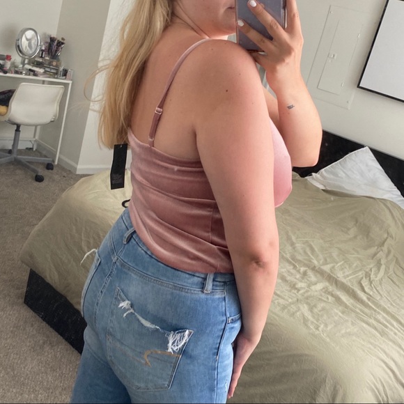 NWT Baby pink velvet tank - Picture 3 of 5